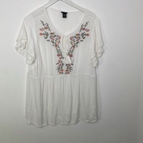 TORRID FLORAL EMBROIDERED CREPE BLOUSE - Picture 3 of 6